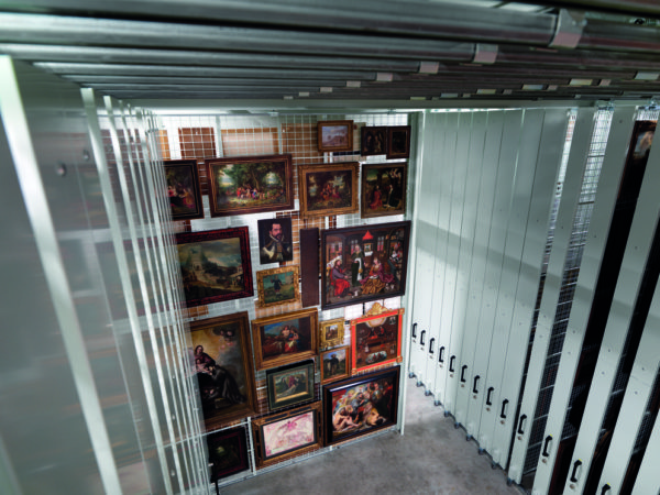 Art storage with top level climate conditions