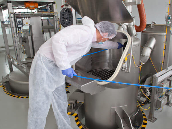 avoiding cross-contamination by cleaning the installation